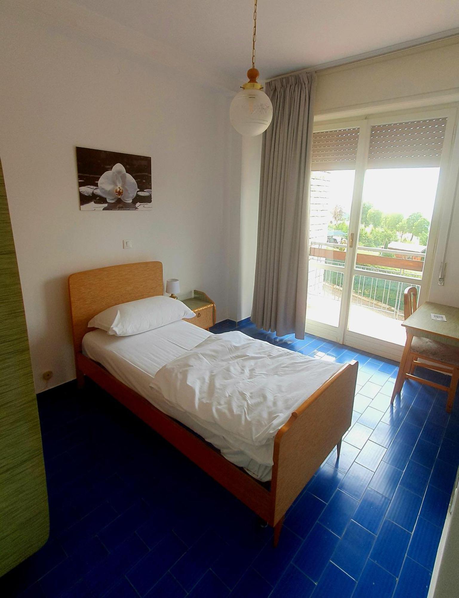 Hotel Serena Spiazzi Di Caprino Ngoại thất bức ảnh